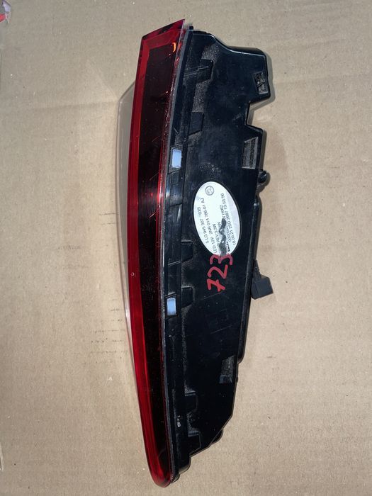 Skoda Enyaq IV Lampa led lewy tył w klapę