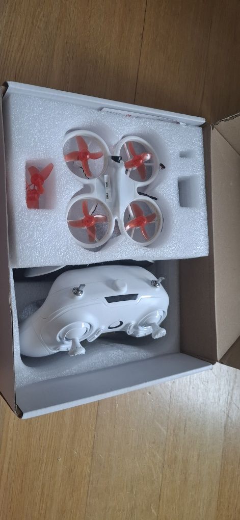 Dron fpv emax dla początkujących