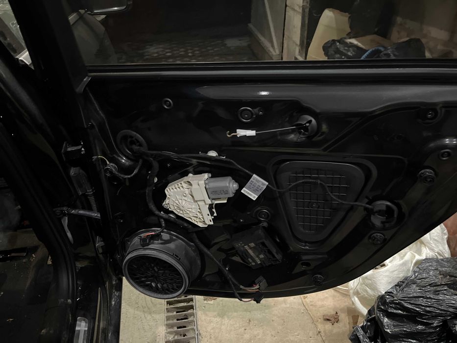 drzwi komplet  tylne lewe  audi a4 b 8 2011r sedan