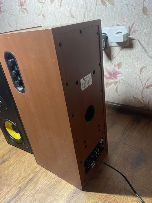 Продам колонки(активна і пасивна)