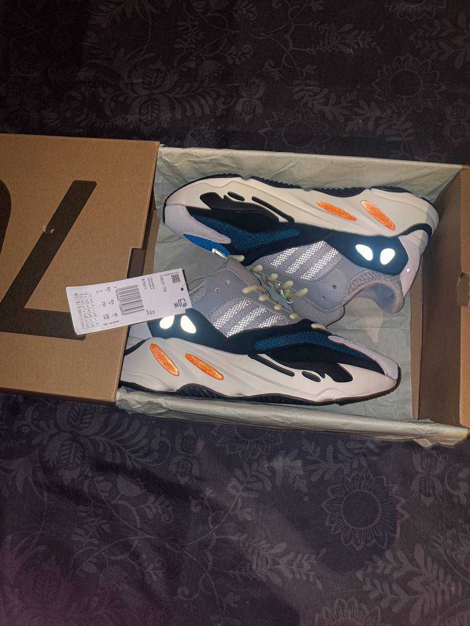 Buty Adidas Yeezy Boost 700 "Wave Runner"