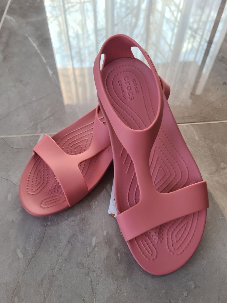 Sandały Crocs Serena Sandal 39-40