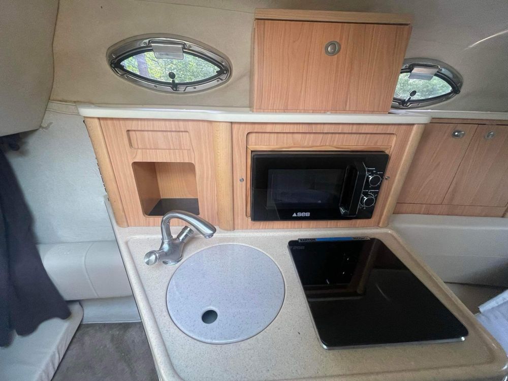 Jacht motorowy Sea Ray 255 Sundancer 2013r, zadbana, bogato wyposażona