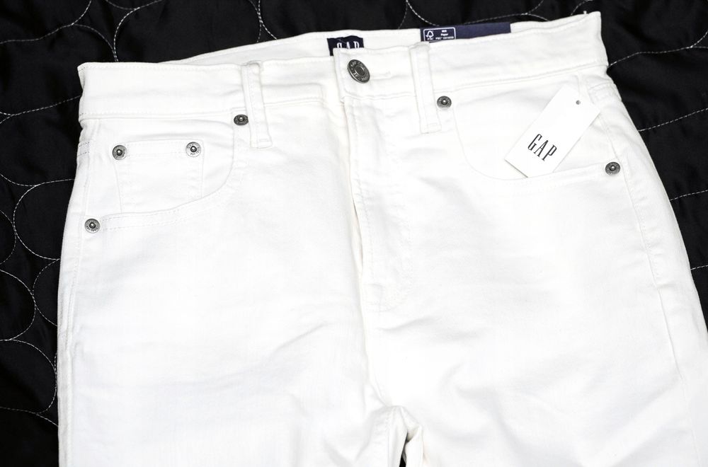 GAP | SUPER HIGH RISE 3/4 | Piękne Białe Jeansy Damskie Skinny | r.26R