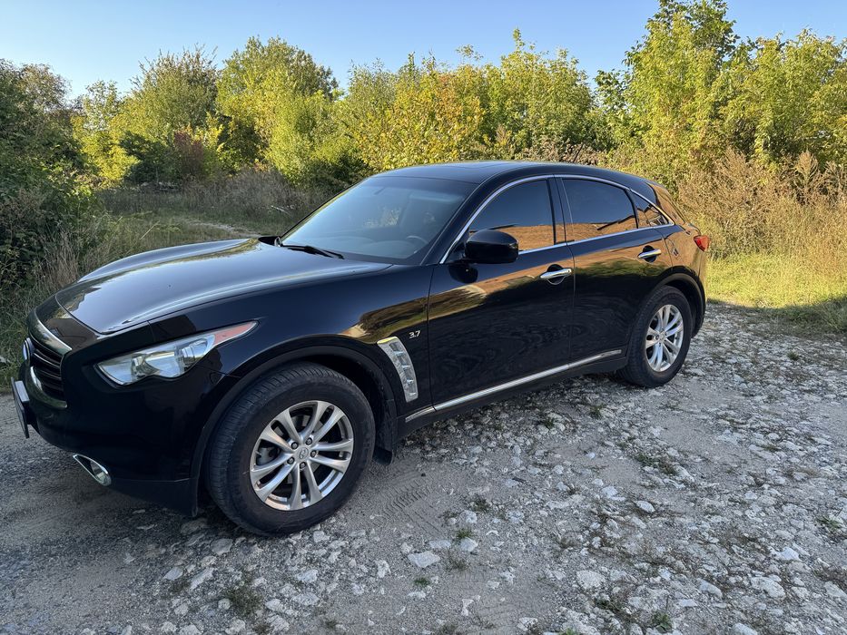 Infiniti QX70 3,7 газ/бенз 2013