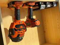Uchwyt wieszak na akumulator baterię AEG Ridgid 18v Metabo 

Tylko p