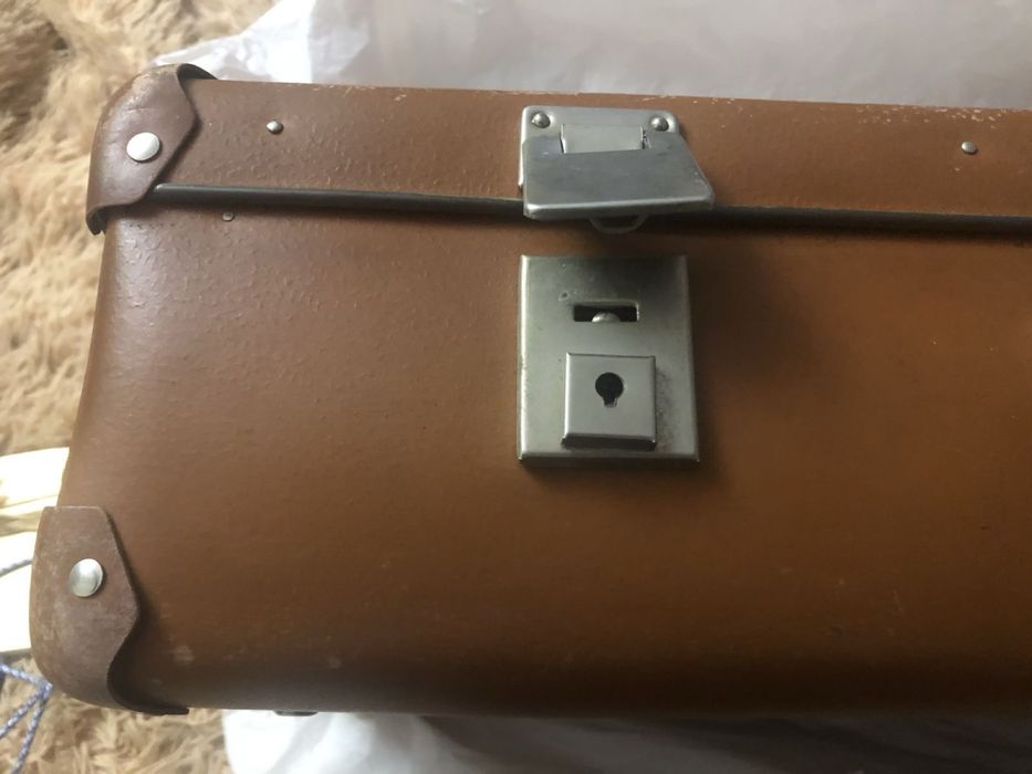 Винтажный чемодан