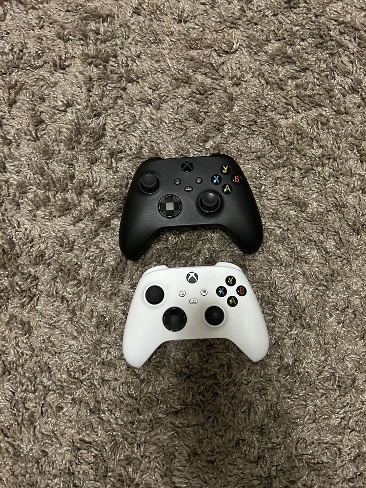 Xbox series x на 1 терабайт 2 джойстики