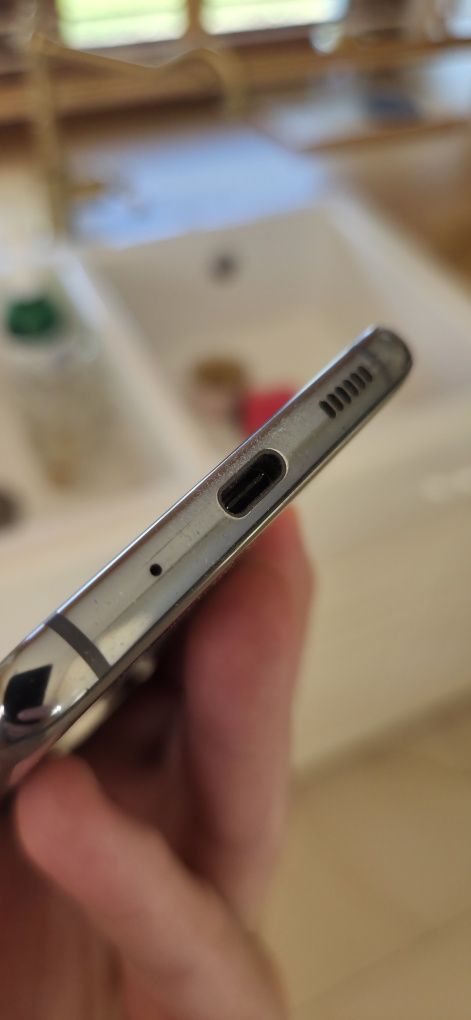 Samsung S20  SM-G980F/DS uszkodzony