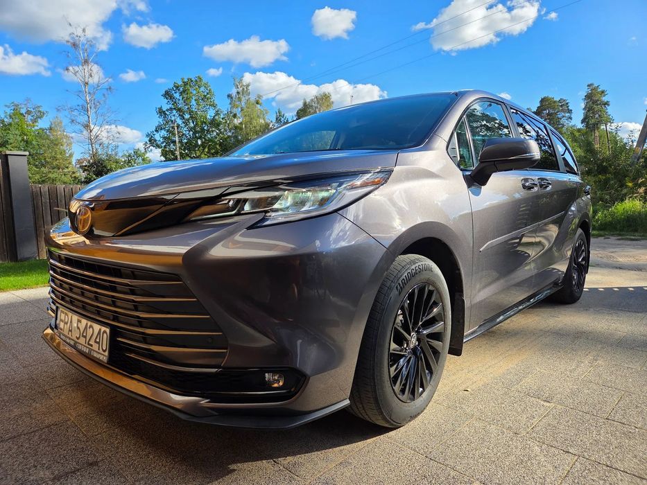 Toyota Sienna Sienna Hybrid Limited AWD