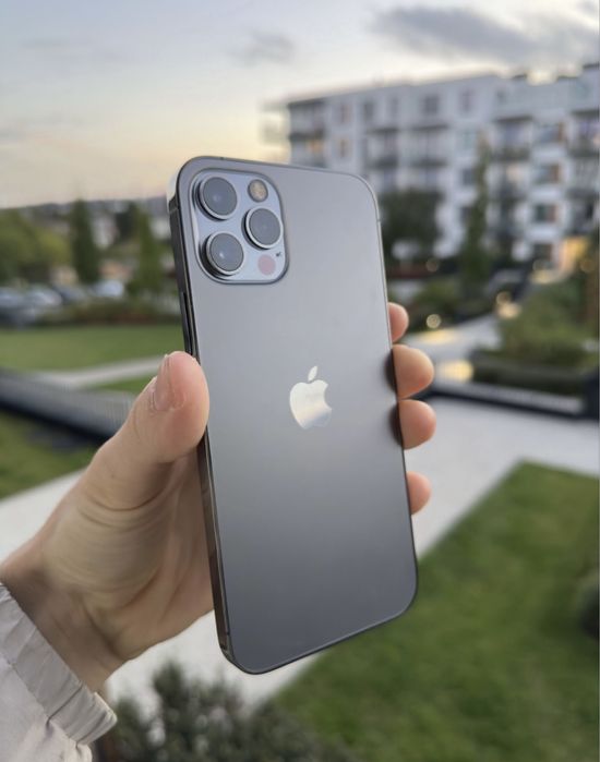 продам айфон 12 про 256 гб