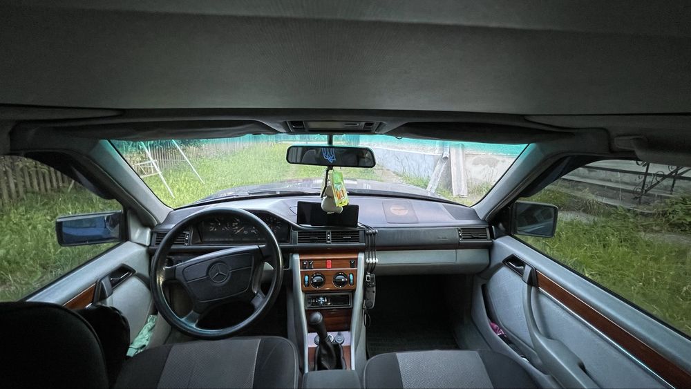 Mercedes Benz w124 250D МЕРСЕДЕС 1995 рестайлінг
