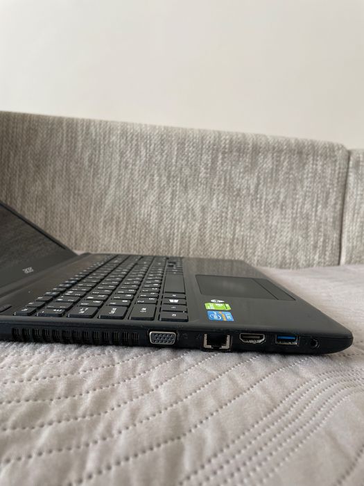 Sprzedaję Laptopa Acer