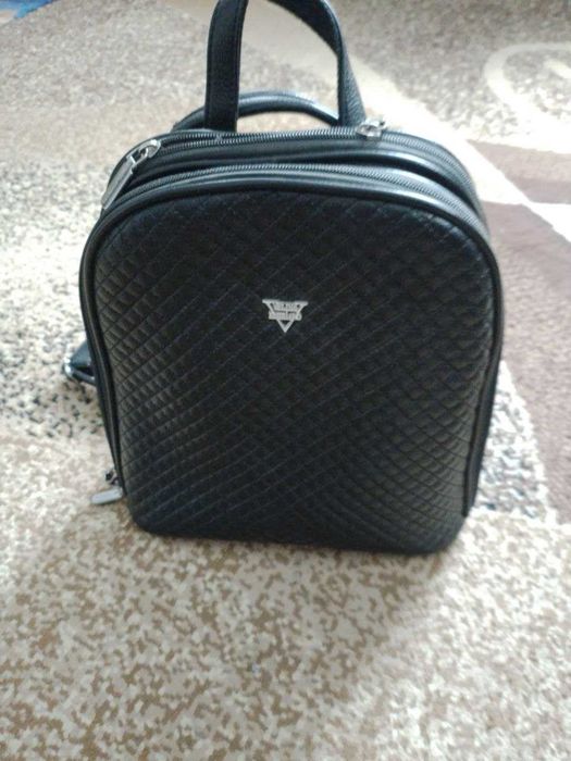 Продам рюкзак жіночий!