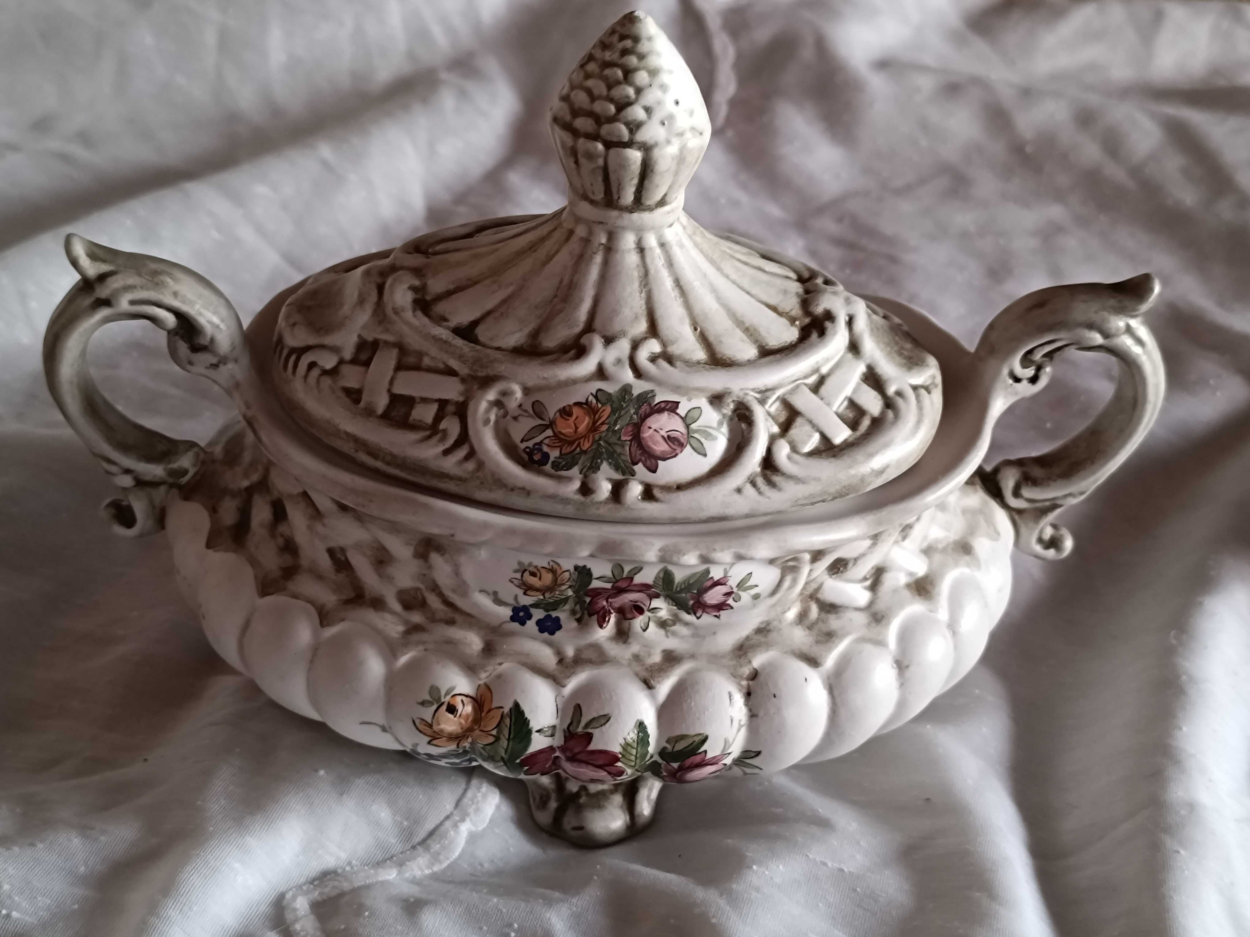 Decoração Cerâmica Antiga - Jarra, Pote e Terrina