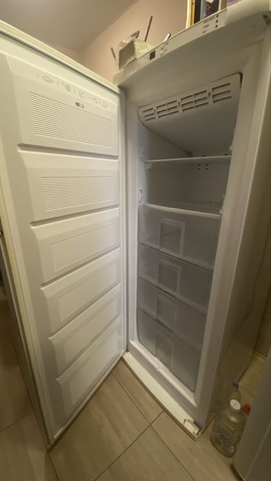 Морозильна камера vestfrost