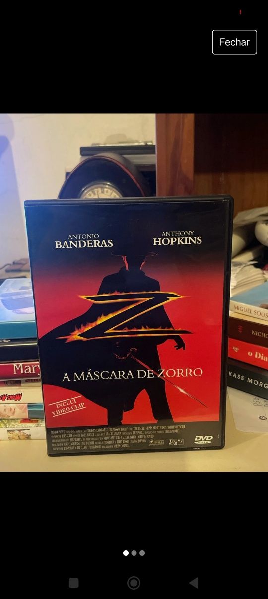 DVD a mascara de zorro