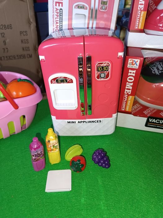 Дитяча мийка мойка умивальник з водичкою водою продукти холодильник