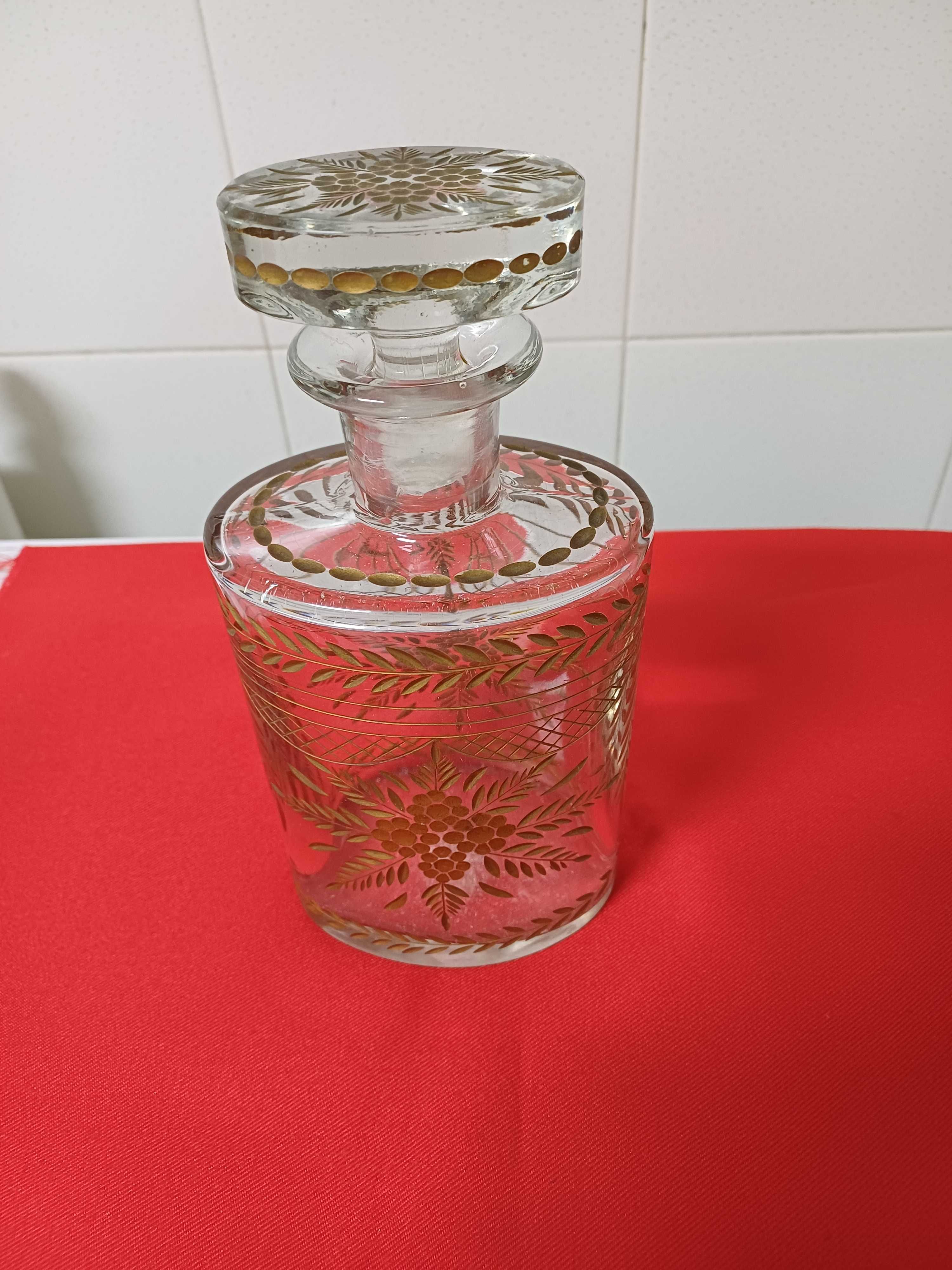 Garrafa de cristal lapidado