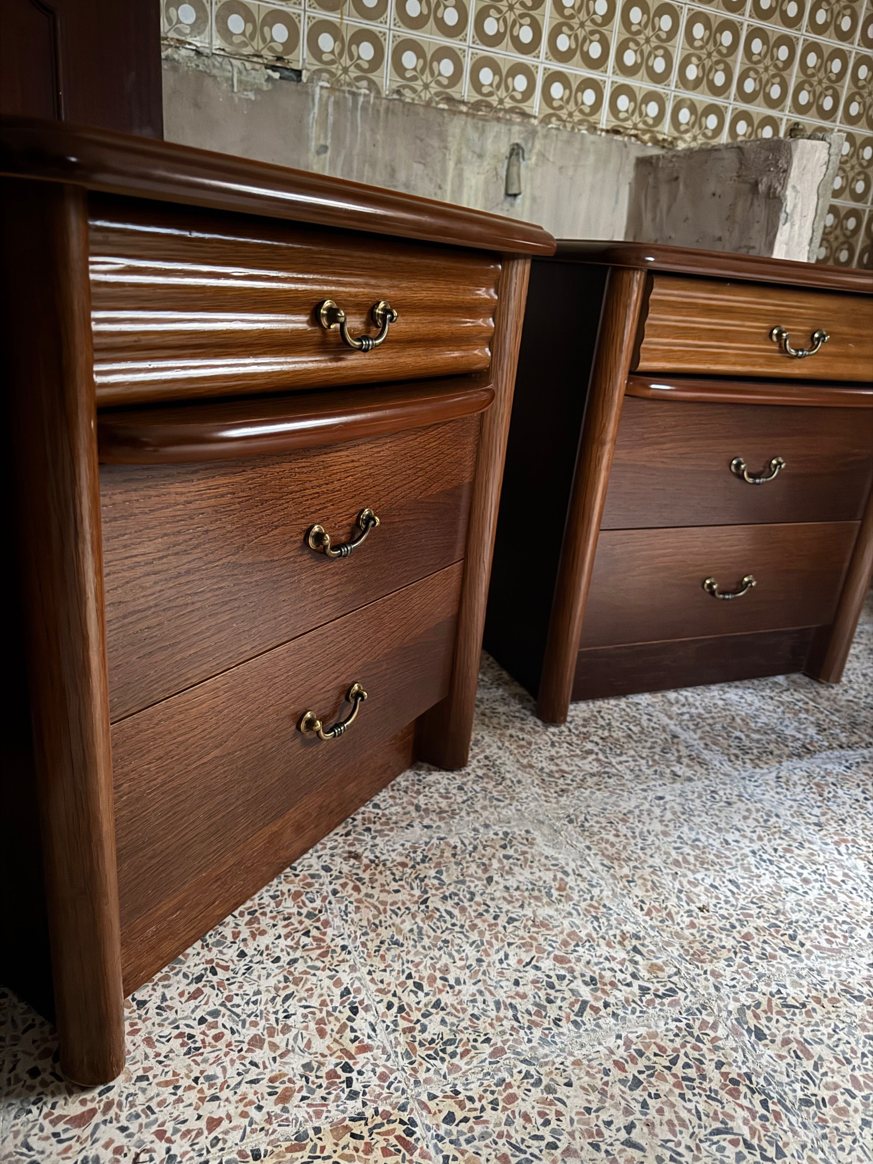 Quarto completo em Carvalho