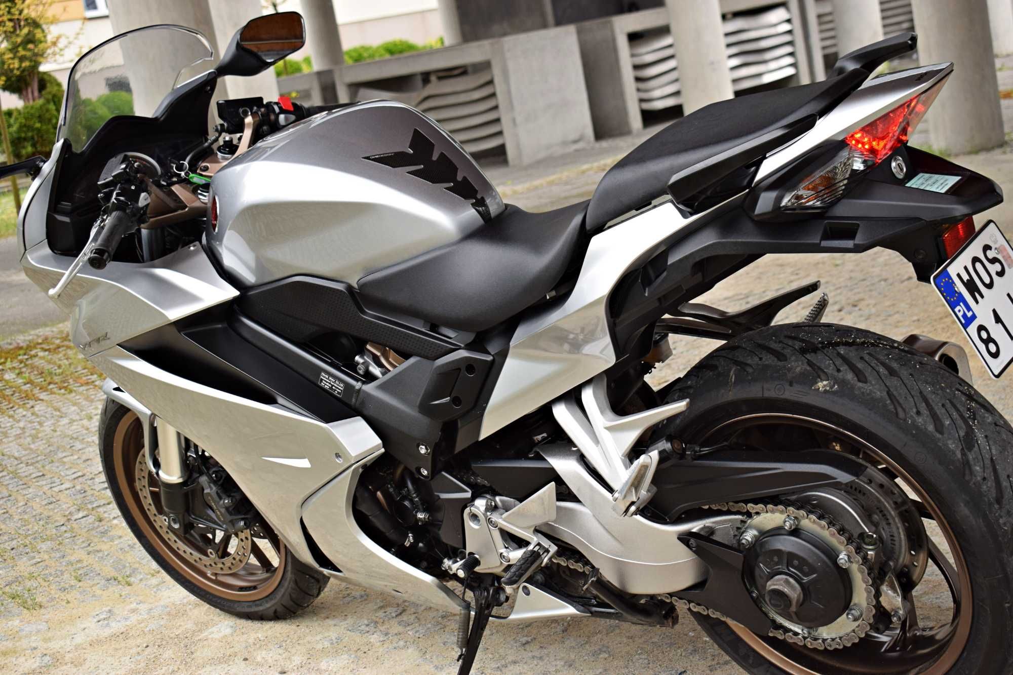 HONDA VFR 800 Zadbana BEZ WKŁADU Po Serwisie ORYGINAŁ Przebieg 34388km