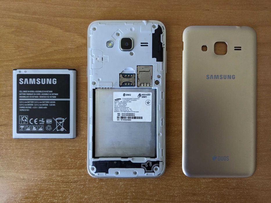 Смартфон Samsung Galaxy J3 2016 J320H 2чехла,коробка,инстр.,гар. талон