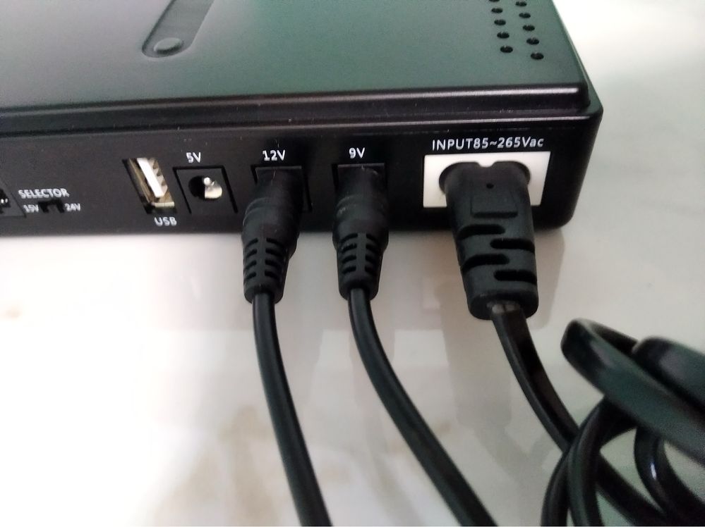 Интернет без света, просто подключи mini UPS для роутера