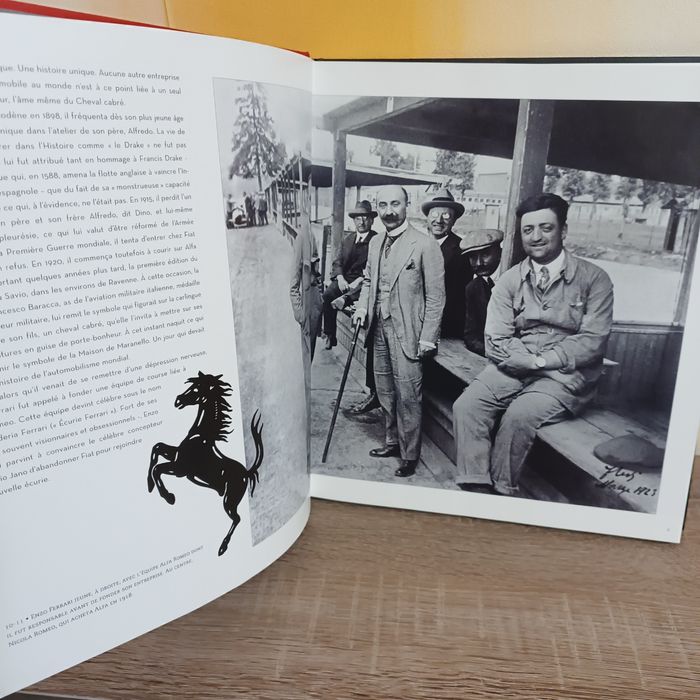 НОВА! Книга Ferrari Au-delà de la légende (Феррарі). Франц.