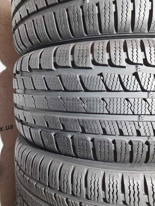 Шини 8мм 225/45 R18 KUMHO i'Zen KW27 б/у зима склад