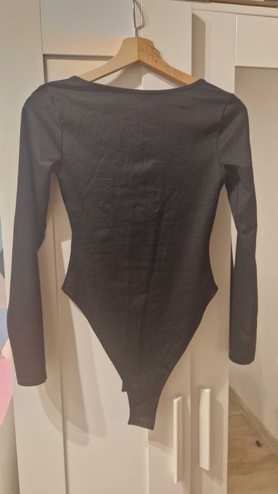 Czarne body prążkowane