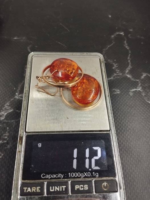 Золотые серьги с янтарем. СССР. Рига.