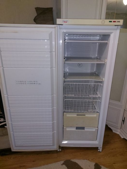 Продам морозільну камеру