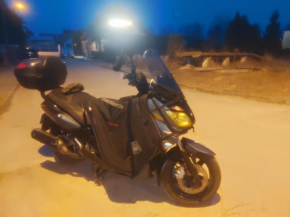 Yamaha x-max 125