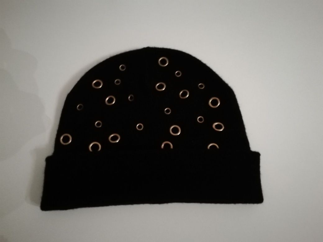 Gorro M, NOVO Zara - com detalhes douradas