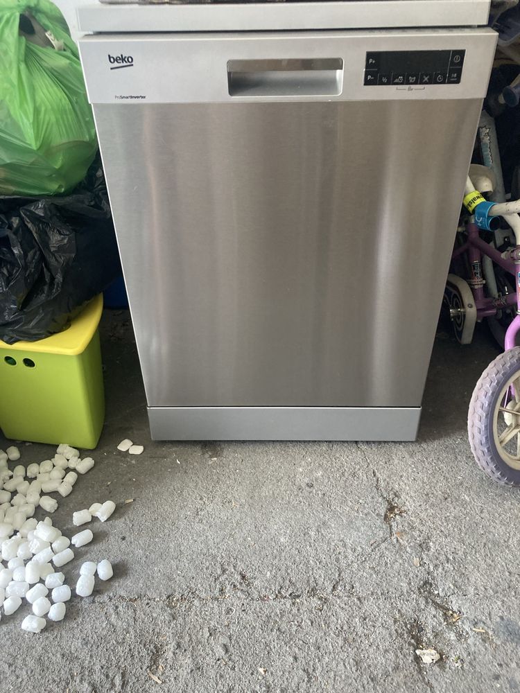 Zmywarka Beko DFN26422X stan BDB 100% sprawna.