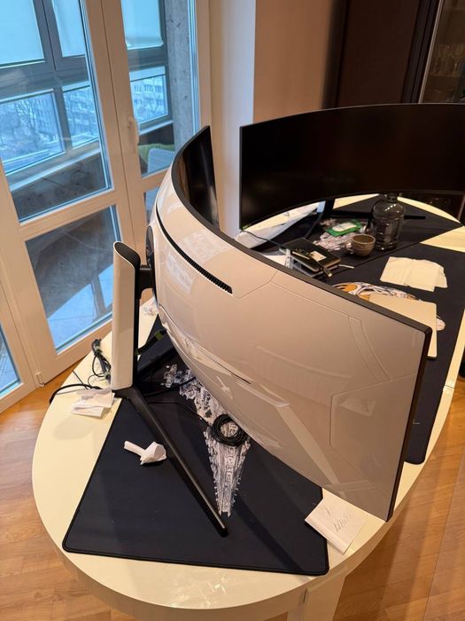 РОЗПРОДАЖ МЕБЛІВ,столи, оргтехніка,крісла,стільці,стелажі,полиці,тумби