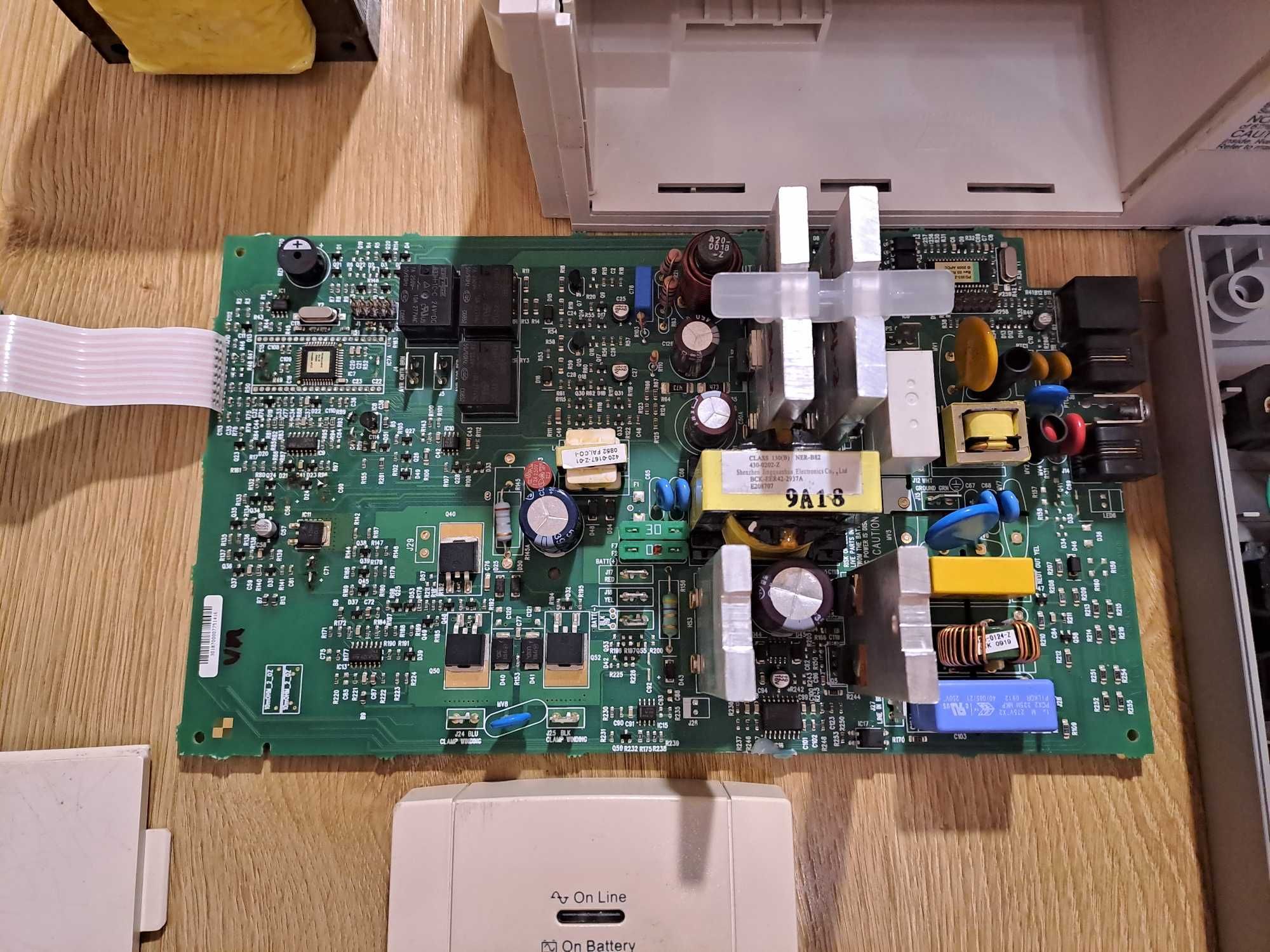 Бесперебійник ИБП APC Back-UPS RS 800VA