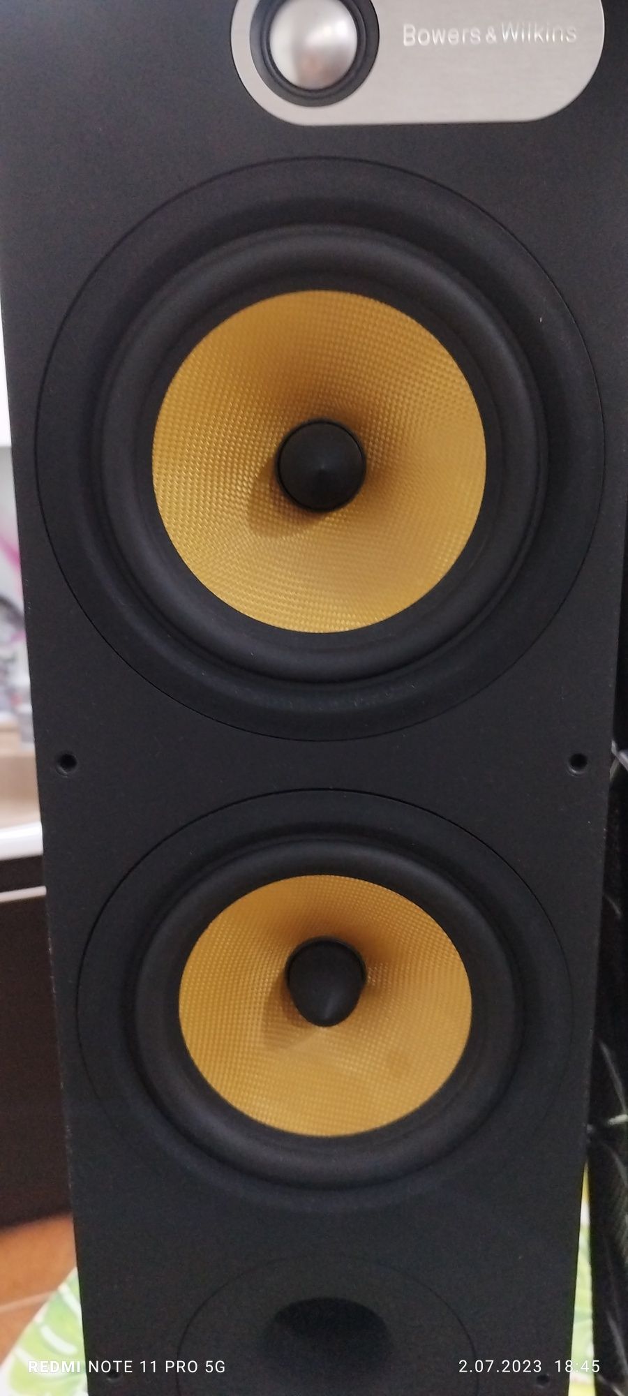 Kolumny Bowers&Wilkins DM 684.