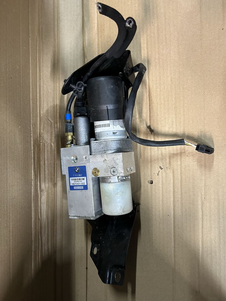 Pompa hydrauliczna klapy bagażnika BMW 5 e61
