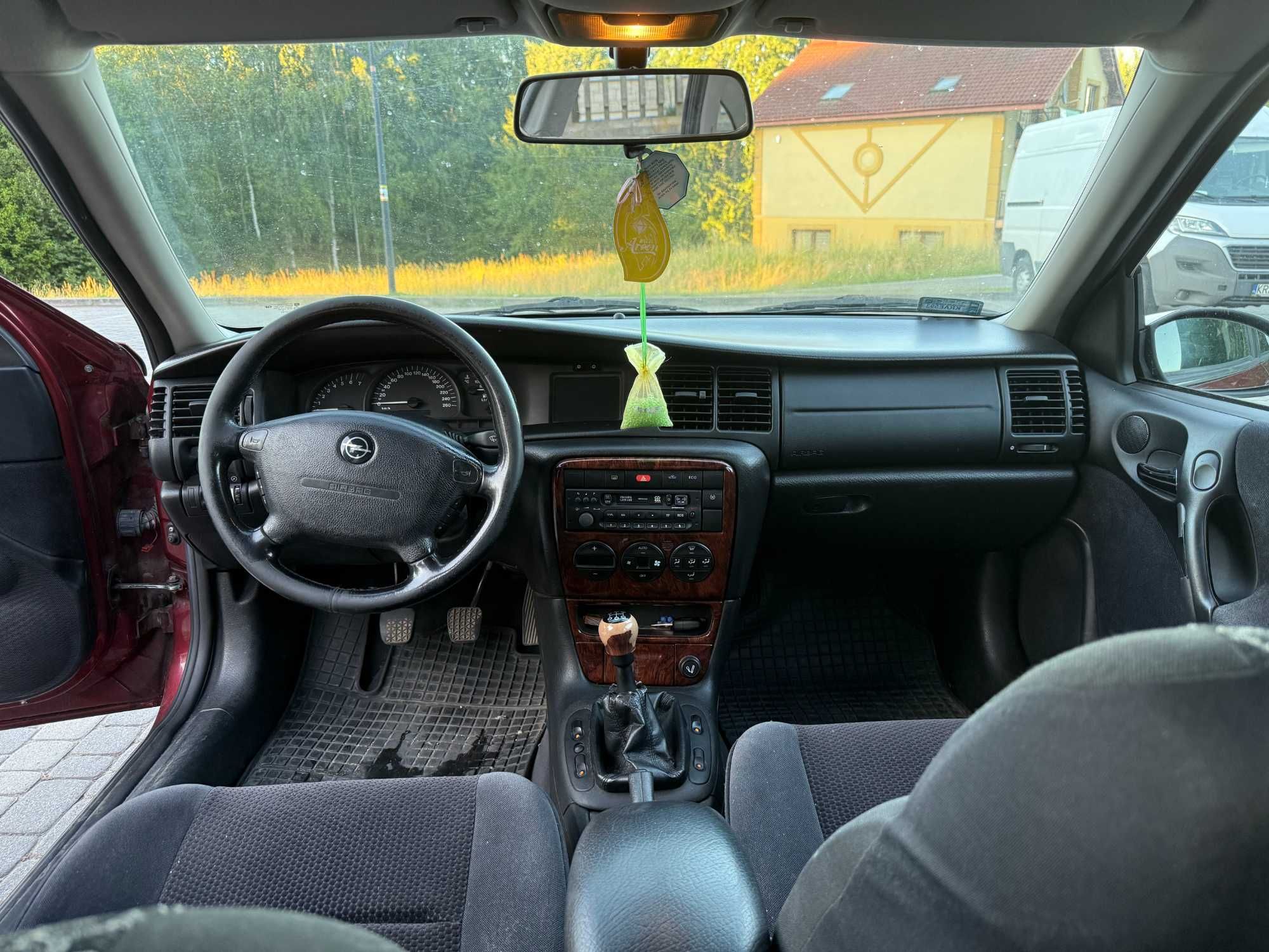 Opel Vectra B 2.0 CDX