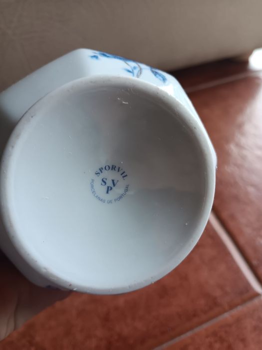 Jarra de porcelana