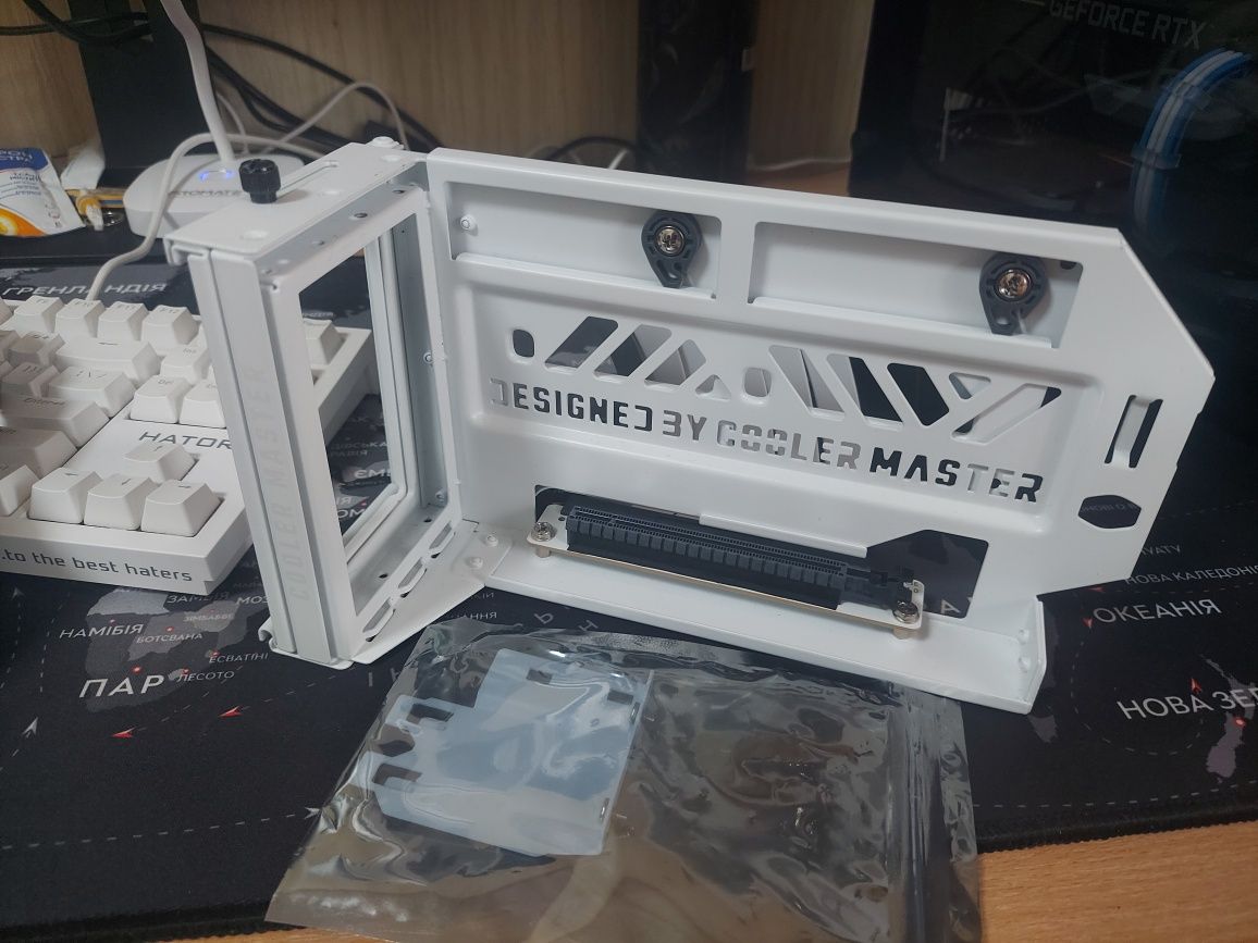 Комплект вертикального тримача відеокарти Cooler Master V3