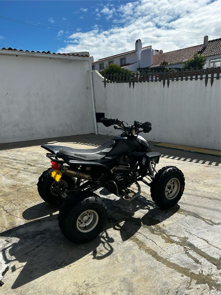 Moto 4 250cc shineray