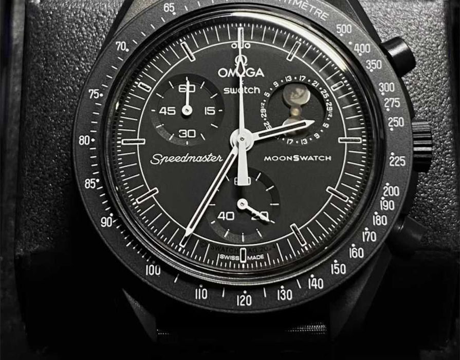 Swatch x Omega Bioceramic Moonswatch Mission To Moonphase Snoopy Black