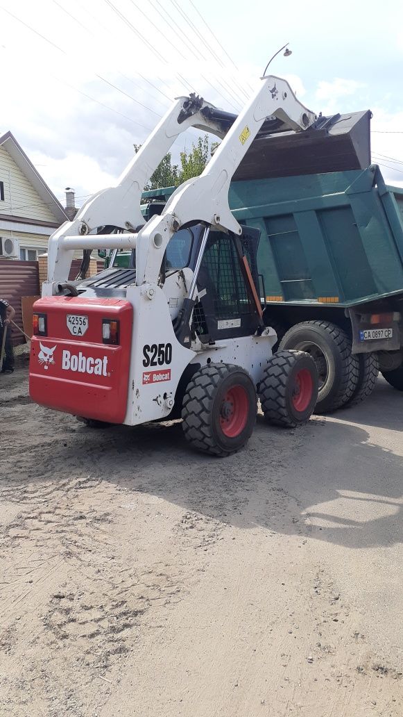 Послуги Bobcat,бобкат,бобкет,гідромолот,вилочний погрузчик,маніпулятор
