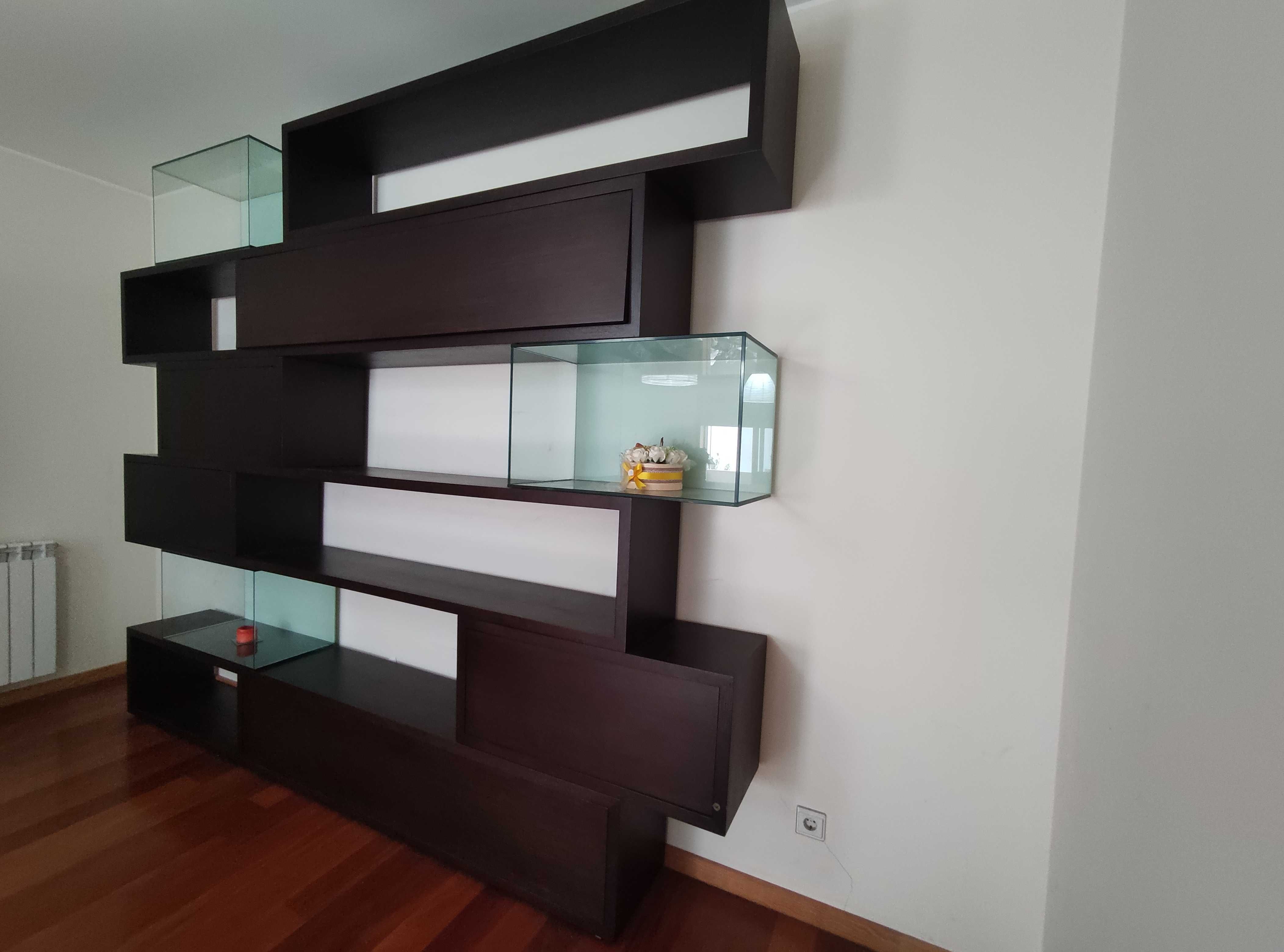 Móvel sala/escritório com aquários