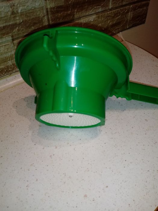 Urządzenie kuchenne do rozdrabniania