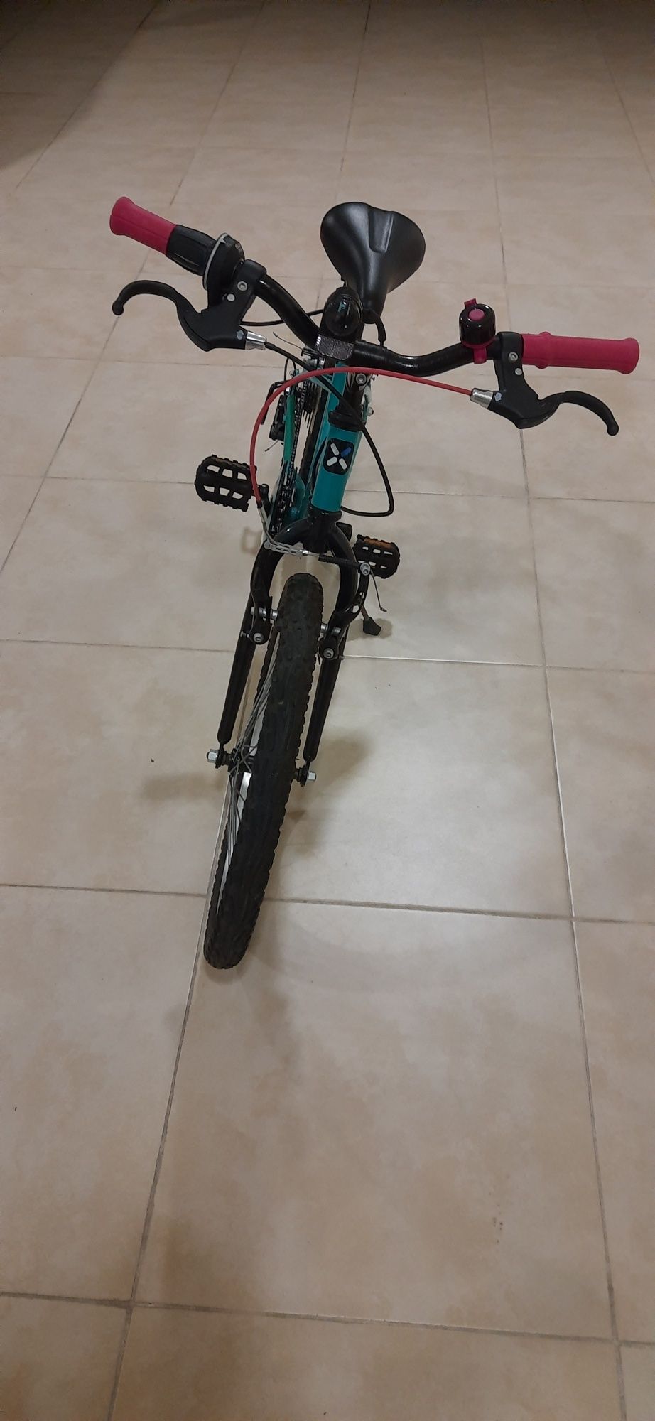 Bicicleta BTT Btwin Decathlon menina 20 polegadas
