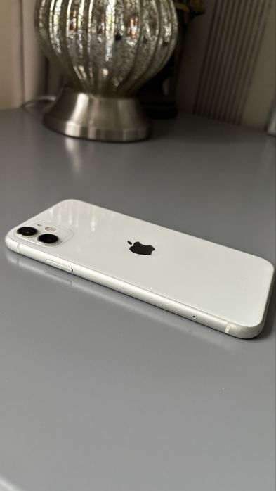 Telefon Iphone 11 biały 128GB plus  etui!