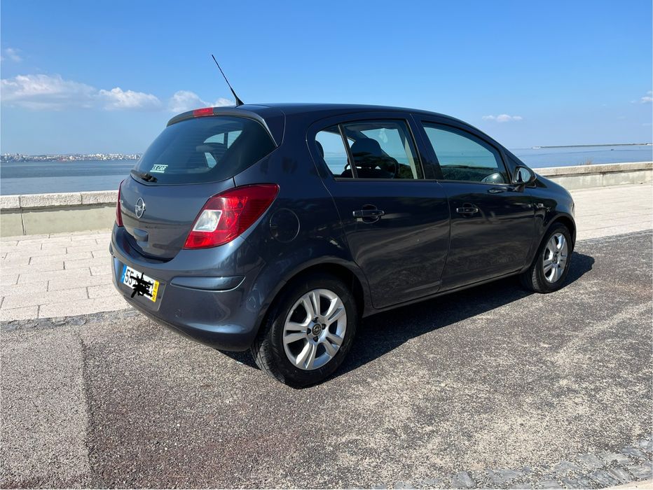 Opel corsa 1.2 enjoy